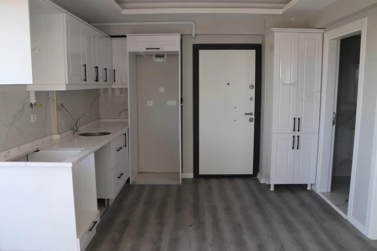 GELİBOLU’NUN EN GÖZDE LOKASYONLARINDAN BİRİNDE  ÖN CEPHE SIFIR  1+1   53 m² SATILIK DAİRE - görsel 5