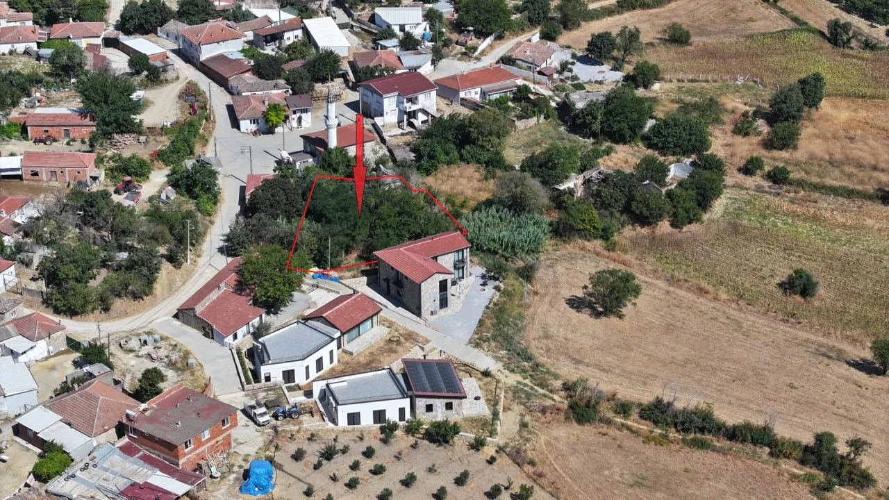 GELİBOLU PAZARLIDA %40 İKİ KAT İNŞAAT İZİNLİ 589m2 İMARLI ARSA - görsel 3