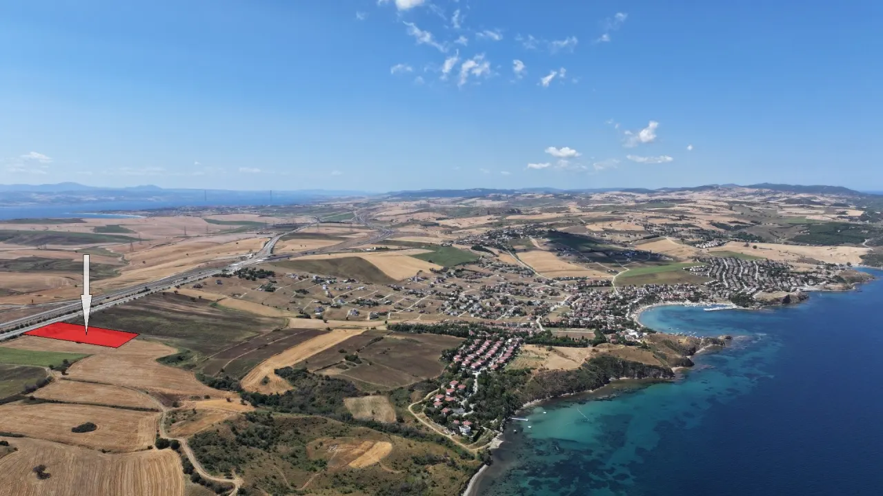 ÇANAKKALE GELİBOLU GÜNEYLİDE ANA YOLA CEPHE DENİZ MANZARALI 9,213m2 TARLA - görsel 2