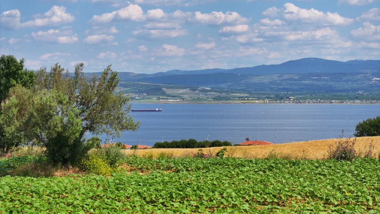 ÇANAKKALE GELİBOLU BURHANLI'DA 296m2 BOĞAZ MANZARALI ARSA - görsel 9