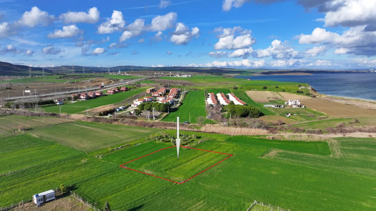 ÇANAKKALE GELİBOLU SÜTLÜCE'DE KÖPRÜ MANZARALI 929m2 TARLA - görsel 5