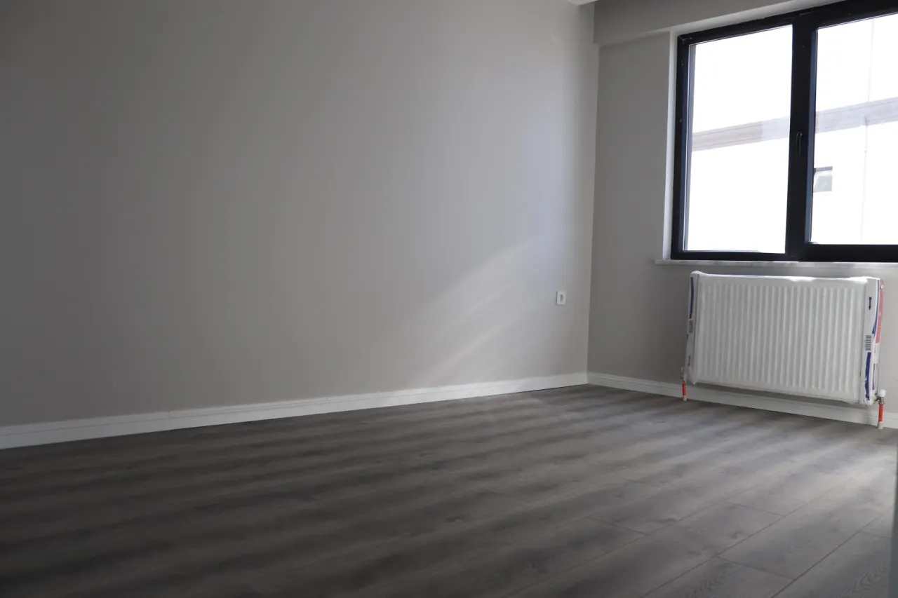 GELİBOLU’NUN EN GÖZDE LOKASYONLARINDAN BİRİNDE  ÖN CEPHE SIFIR  1+1   53 m² SATILIK DAİRE - görsel 9