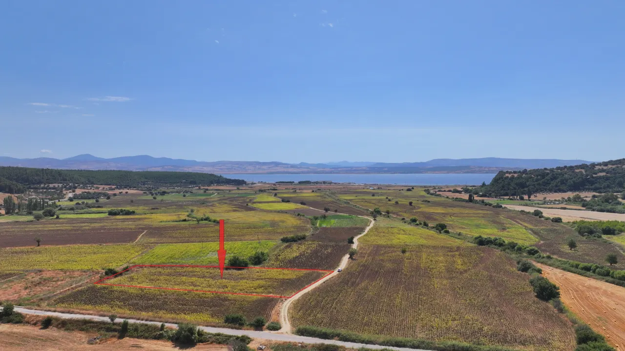ÇANAKKALE ECEABAT YALOVA KÖYÜNDE 6.061 m² YATIRIMLIK TARLA - görsel 4
