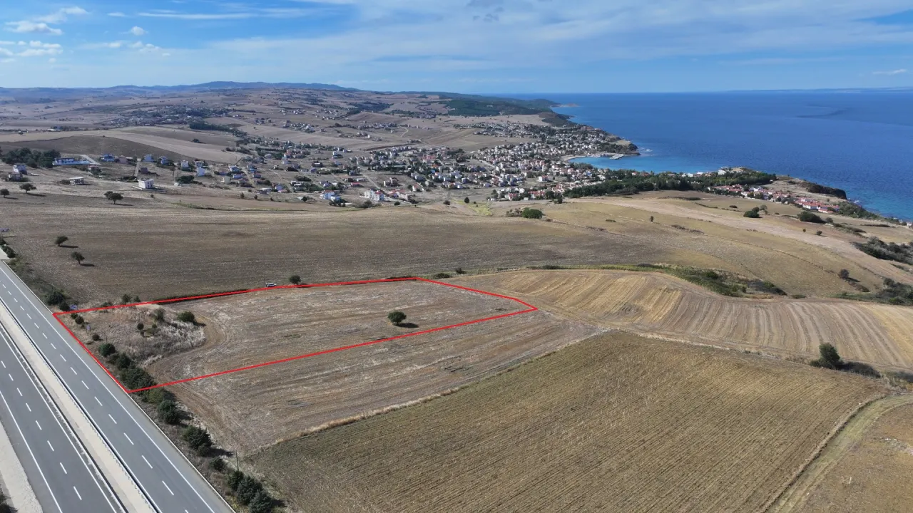 ÇANAKKALE GELİBOLU GÜNEYLİDE ANA YOLA CEPHE DENİZ MANZARALI 9,213m2 TARLA - görsel 13