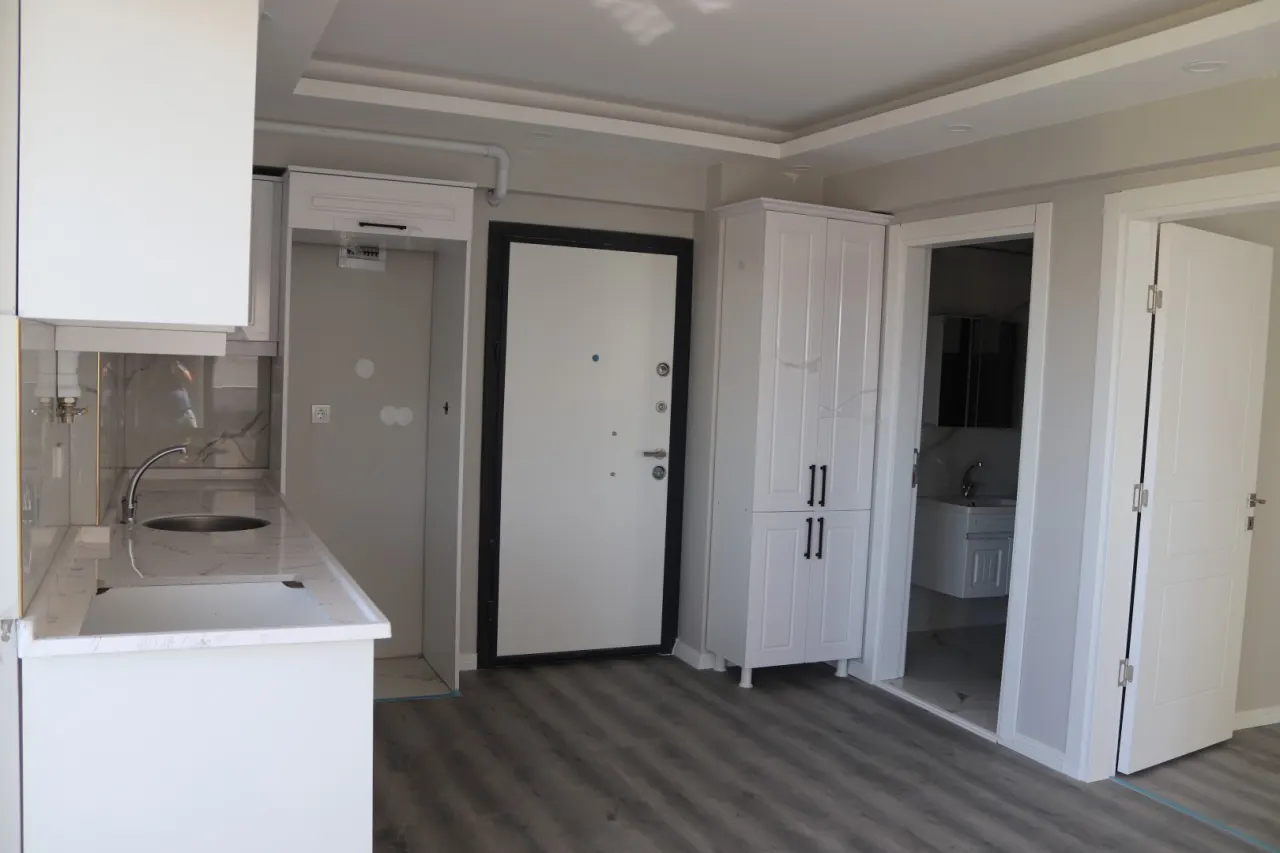 GELİBOLU’NUN EN GÖZDE LOKASYONLARINDAN BİRİNDE  ÖN CEPHE SIFIR  1+1   53 m² SATILIK DAİRE - görsel 6