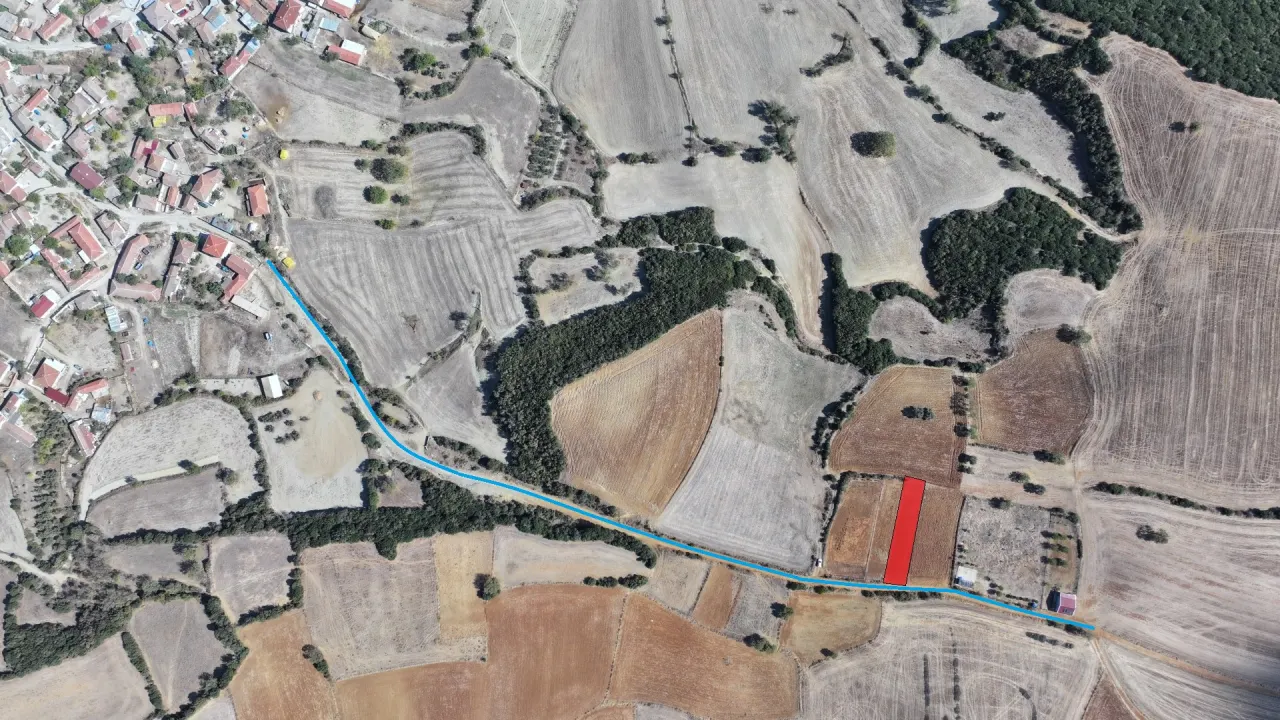 ÇANAKKALE GELİBOLU YÜLÜCEDE KÖYE YAKIN KONUMDA 608m2 TARLA - görsel 14