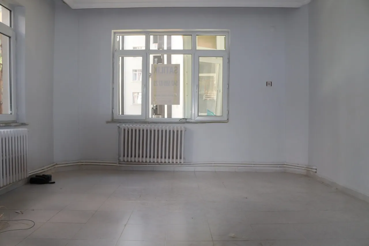 GELİBOLU HAMZAKOY SARMAŞIKLI’DA 3+1 GİRİŞ KAT SATILIK DAİRE - görsel 13