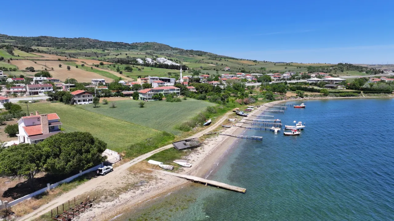 ÇANAKKALE GELİBOLU SÜTLÜCEDE KÖPRÜ VE DENİZ MANZARALI 516m2 ARSA - görsel 2
