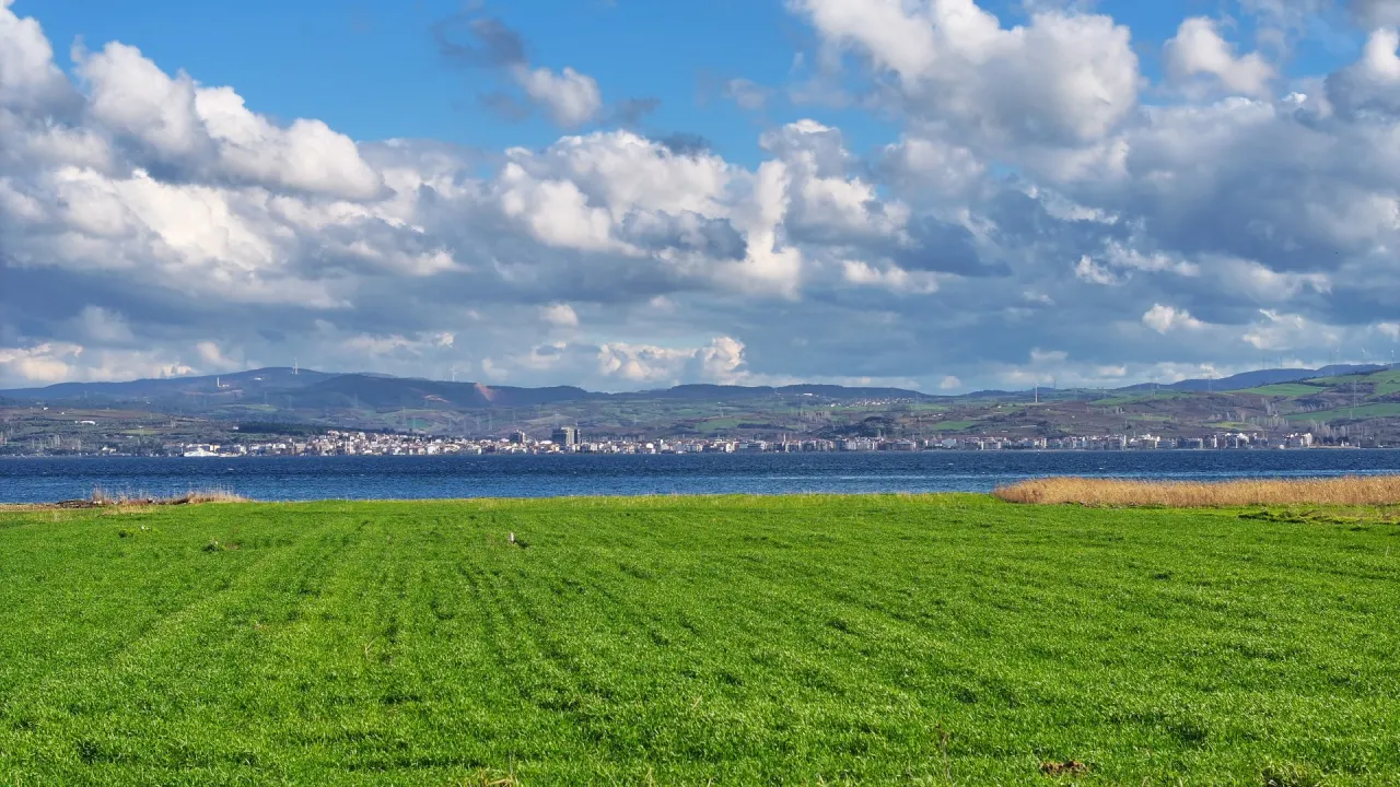 ÇANAKKALE GELİBOLU SÜTLÜCE'DE KÖPRÜ MANZARALI 929m2 TARLA - görsel 17