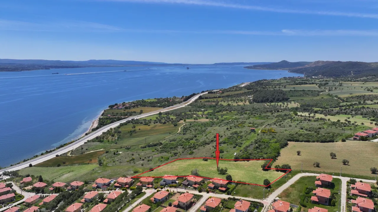 ÇANAKKALE GELİBOLU BURHANLI'DA BOĞAZ MANZARALI 8,062m2 TARLA - görsel 21