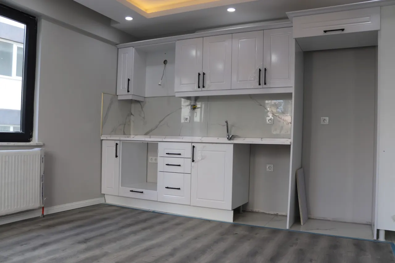 GELİBOLU’NUN EN PRESTİJLİ LOKASYONLARINDAN BİRİNDE  SIFIR  53 m²  1+1 OTURUMA HAZIR SATILIK DAİRE - görsel 12