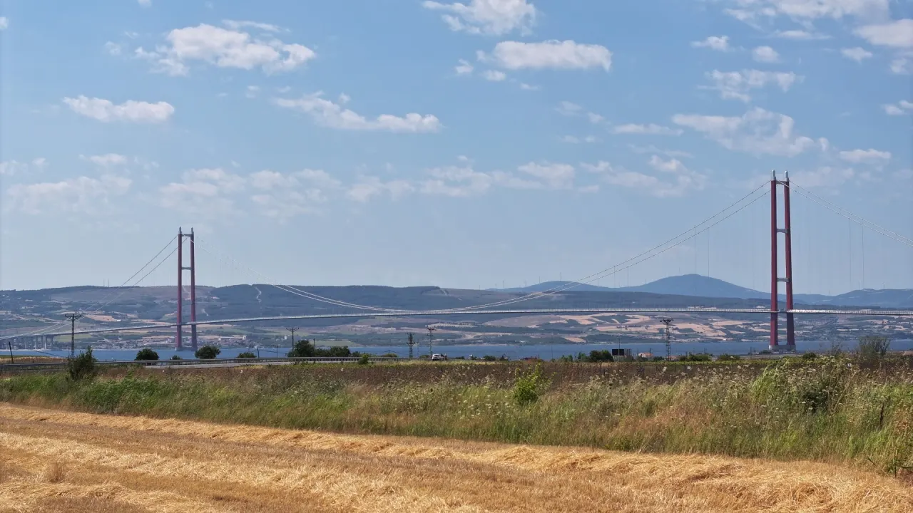 ÇANAKKALE GELİBOLU SÜTLÜCE'DE KÖPRÜ VE BOĞAZ MANZARALI 258m2 ARSA - görsel 7