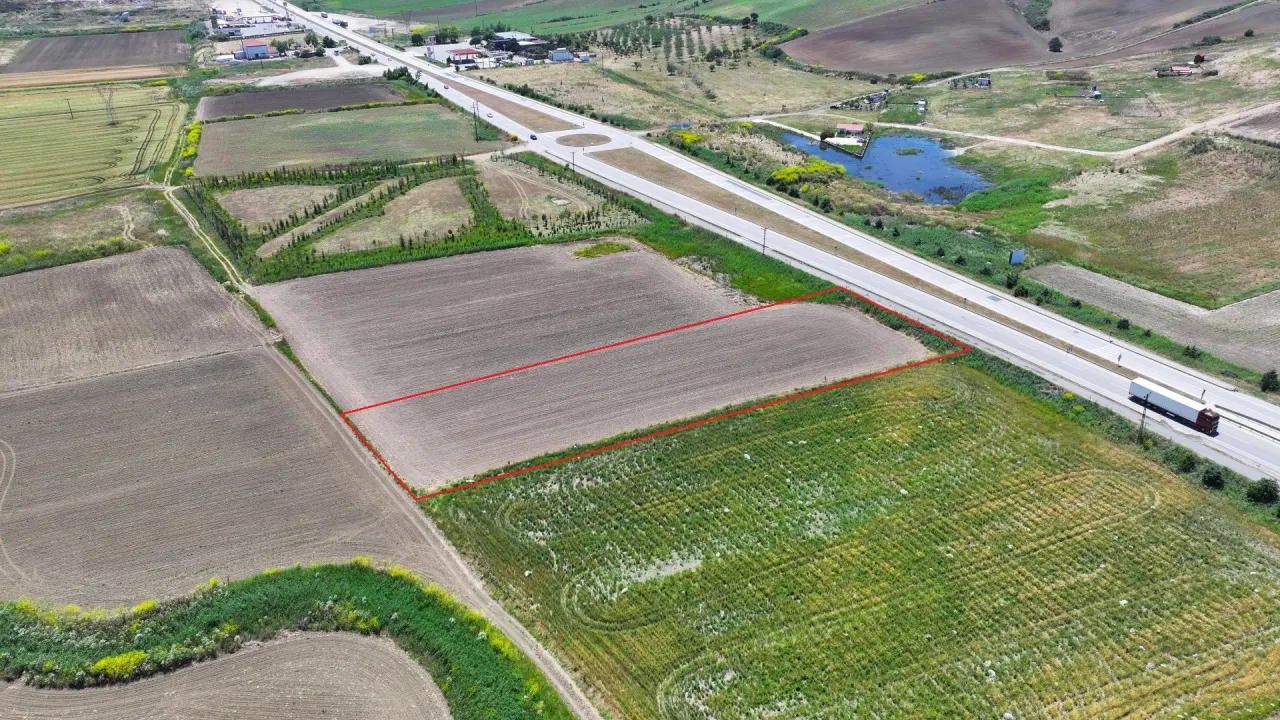 GELİBOLU YAZICIZADE MAHALLESİNDE ASFALT YOLA CEPHELİ 3,290m2 - görsel 11