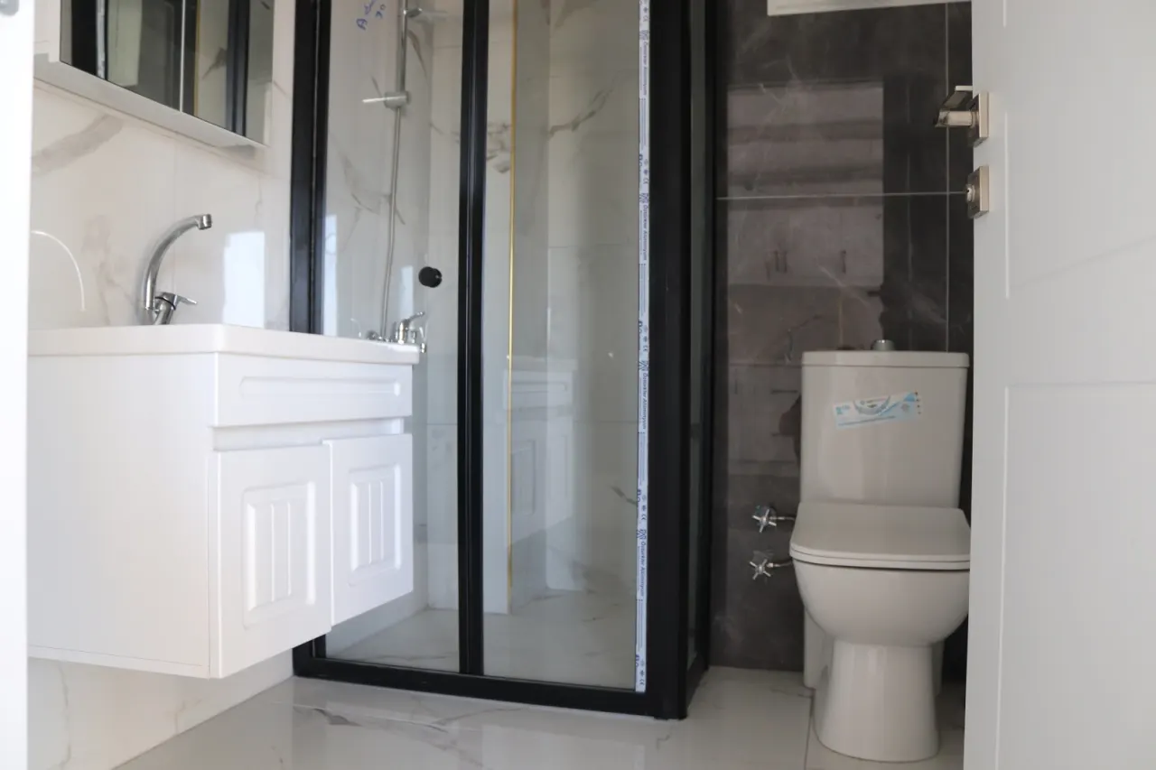 GELİBOLU’NUN EN GÖZDE LOKASYONLARINDAN BİRİNDE  ÖN CEPHE SIFIR  1+1   53 m² SATILIK DAİRE - görsel 7