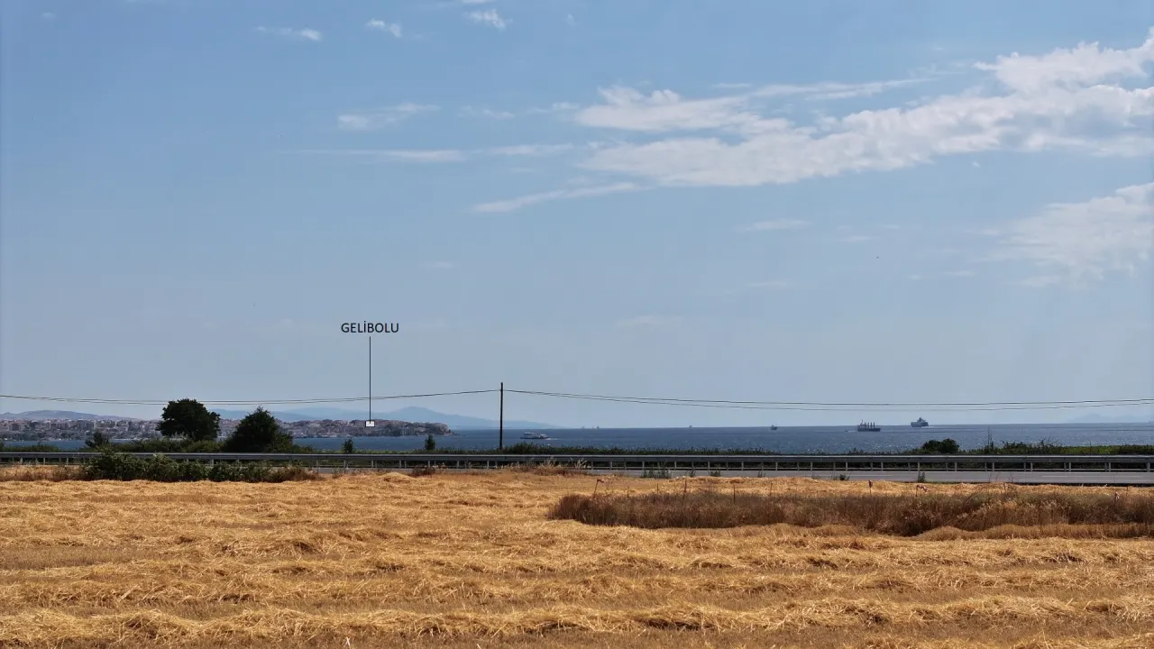 ÇANAKKALE GELİBOLU SÜTLÜCE'DE KÖPRÜ VE BOĞAZ MANZARALI 258m2 ARSA - görsel 12