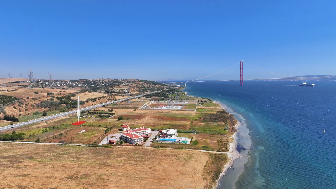 GELİBOLU SÜTLÜCEDE KÖPRÜ VE DENİZ MANZARALI 500m2 ARSA - görsel 2