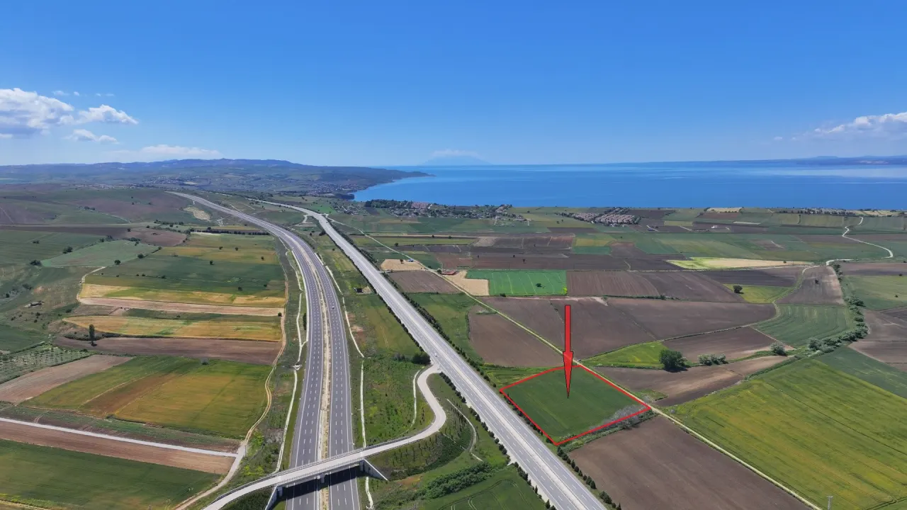 ÇANAKKALE GELİBOLU BOLAYIRDA ANAYOLA CEPHE 10,004m2 TARLA - görsel 2