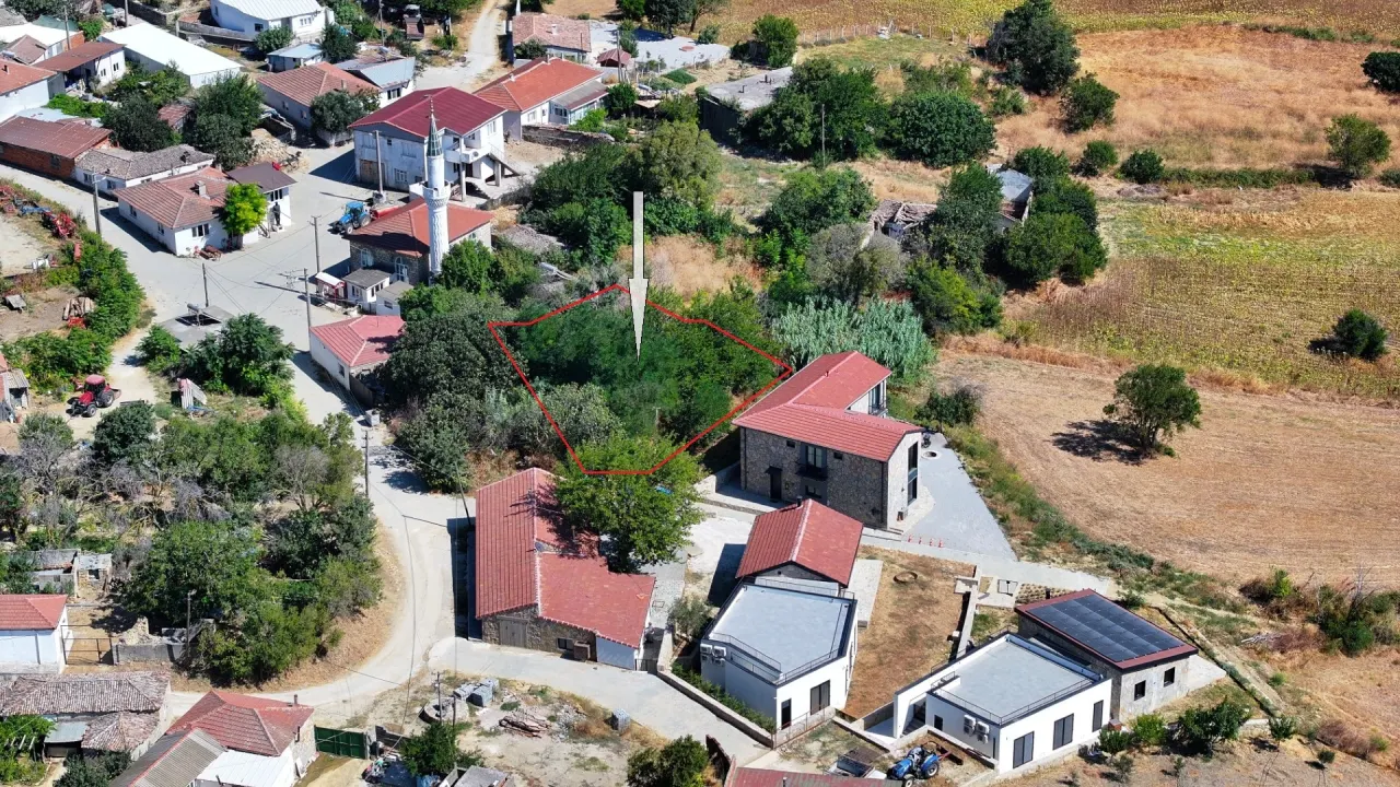 GELİBOLU PAZARLIDA %40 İKİ KAT İNŞAAT İZİNLİ 589m2 İMARLI ARSA - görsel 5