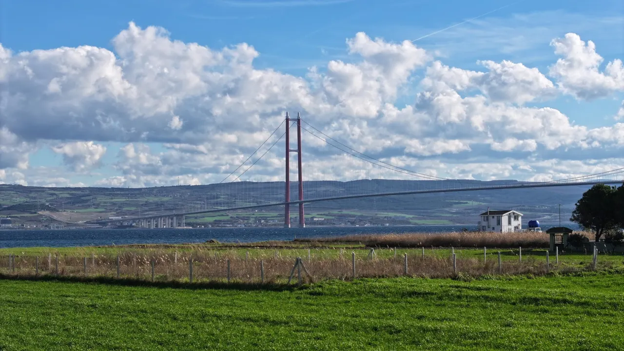 ÇANAKKALE GELİBOLU SÜTLÜCE'DE KÖPRÜ MANZARALI 929m2 TARLA - görsel 13