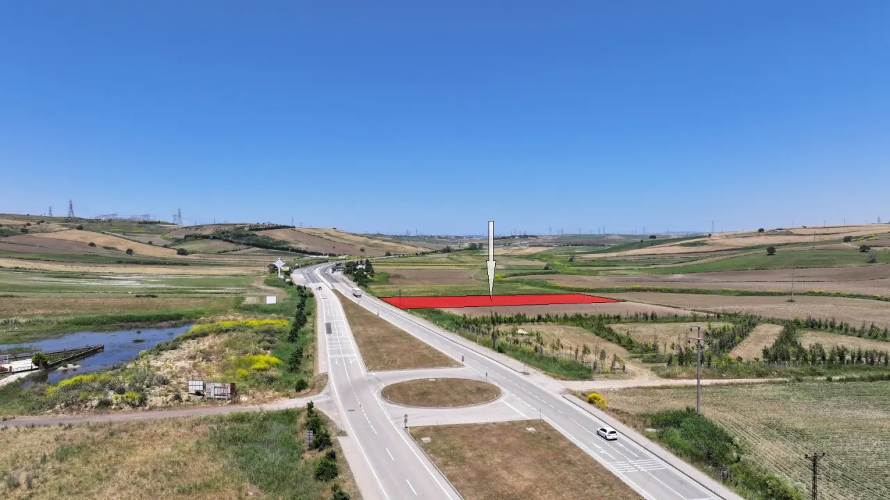 GELİBOLU YAZICIZADE MAHALLESİNDE ASFALT YOLA CEPHELİ 3,290m2 - görsel 2