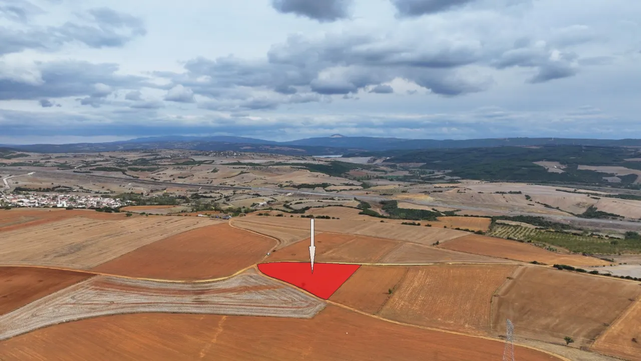 ÇANAKKALE GELİBOLU YÜLÜCE'DE MÜSTAKİL TAPULU KÖYE YAKIN 5,358m2 TARLA - görsel 2