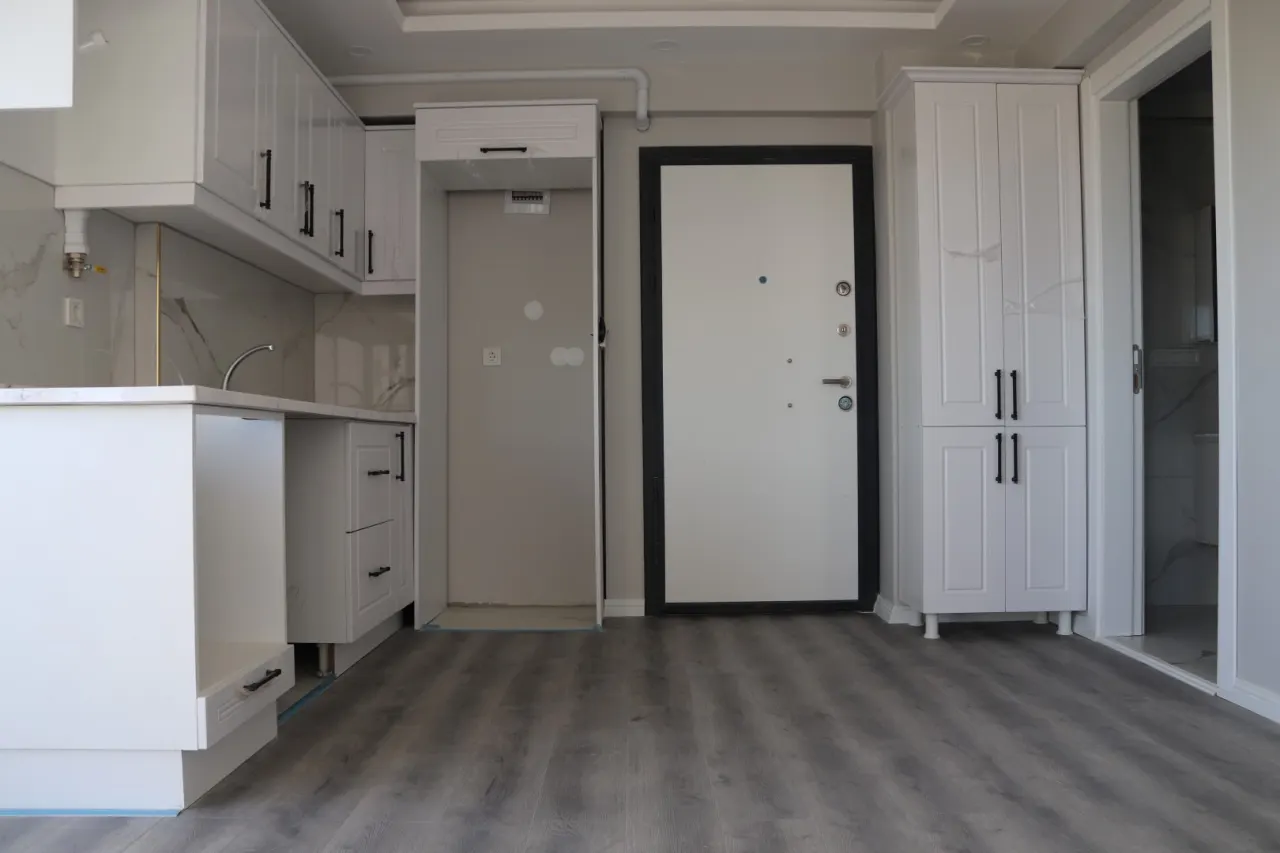 GELİBOLU’NUN EN GÖZDE LOKASYONLARINDAN BİRİNDE  ÖN CEPHE SIFIR  1+1   53 m² SATILIK DAİRE - görsel 4