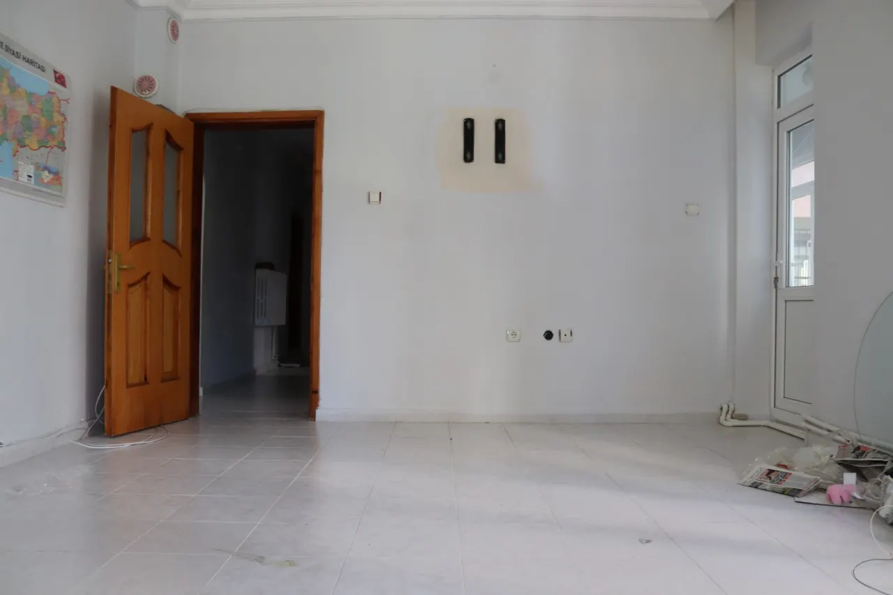 GELİBOLU HAMZAKOY SARMAŞIKLI’DA 3+1 GİRİŞ KAT SATILIK DAİRE - görsel 15