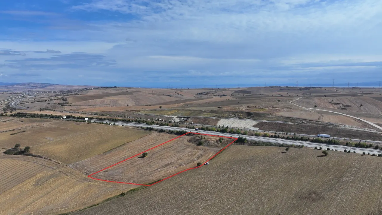 ÇANAKKALE GELİBOLU GÜNEYLİDE ANA YOLA CEPHE DENİZ MANZARALI 9,213m2 TARLA - görsel 11
