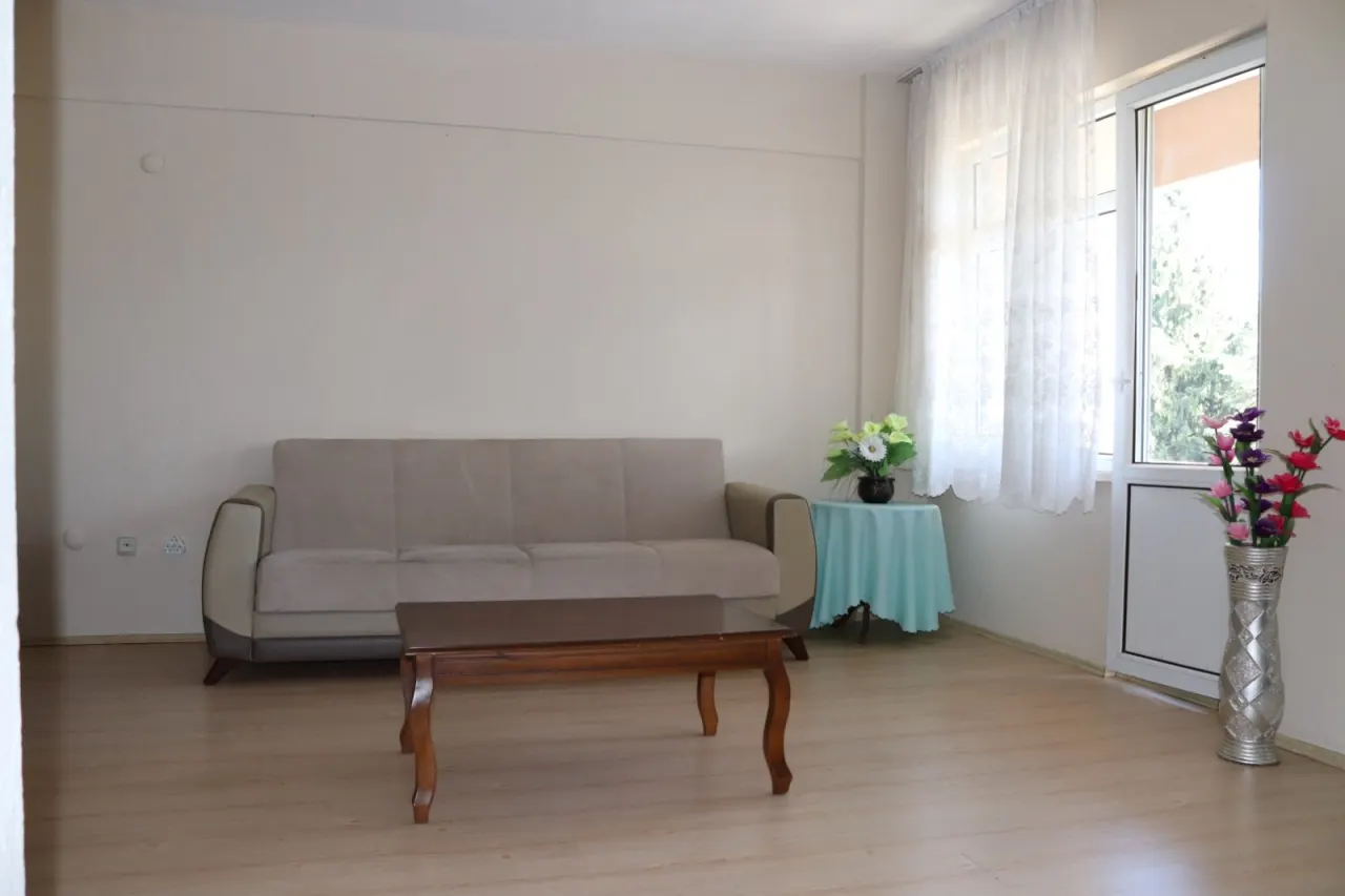 🏡 BAKONUNUNDAN KISMEN DENİZ MANZARALI 2+1 SATILIK DAİRE - görsel 5