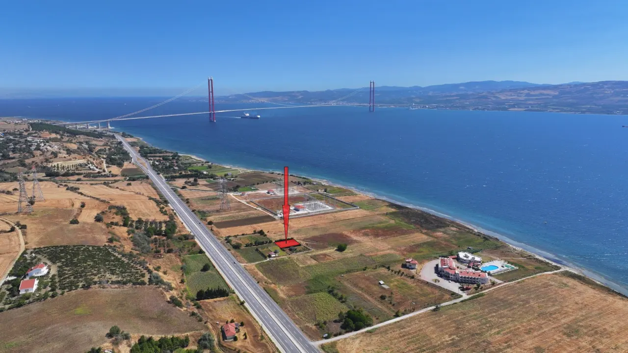 GELİBOLU SÜTLÜCE 875m2 KÖPRÜ VE DENİZ MANZARALI ARSA - görsel 3