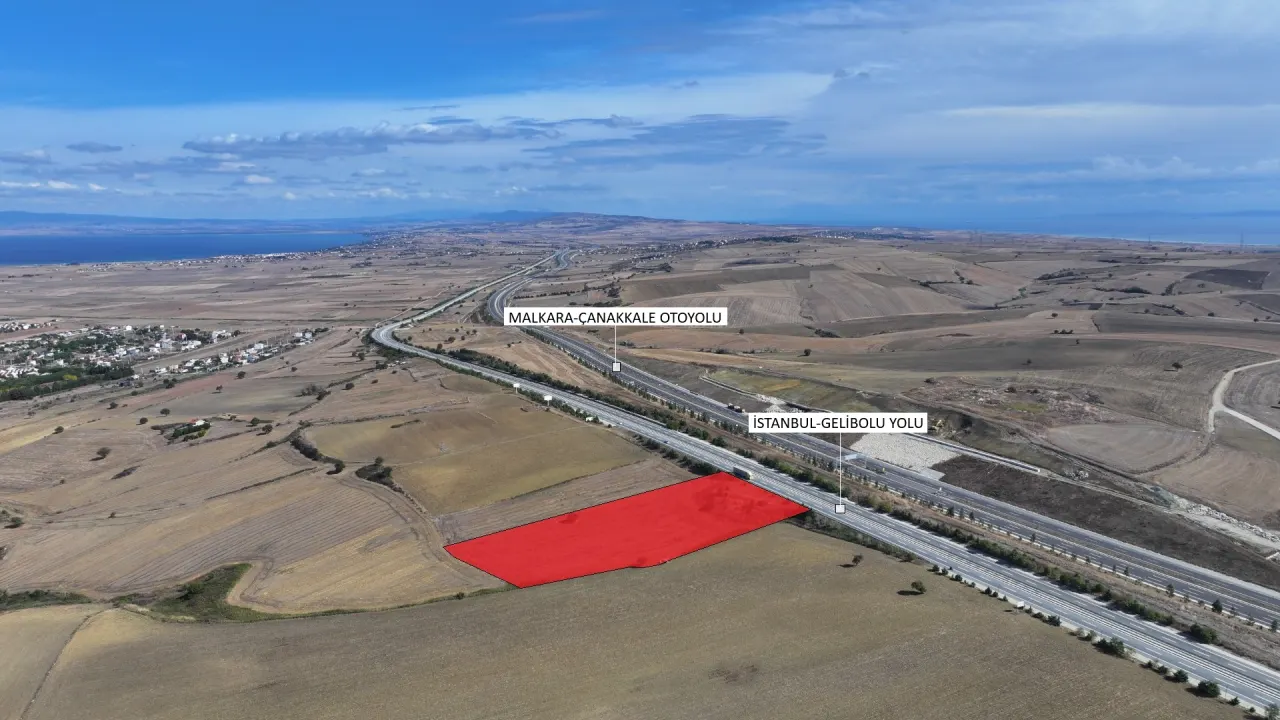 ÇANAKKALE GELİBOLU GÜNEYLİDE ANA YOLA CEPHE DENİZ MANZARALI 9,213m2 TARLA - görsel 9