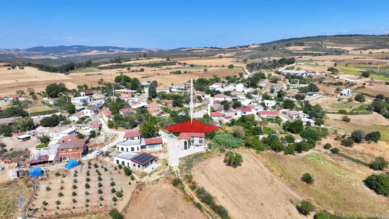 GELİBOLU PAZARLIDA %40 İKİ KAT İNŞAAT İZİNLİ 589m2 İMARLI ARSA - görsel 2